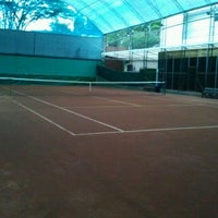 Photo taken at Saque Tenis by Fernando A. on 10/4/2011