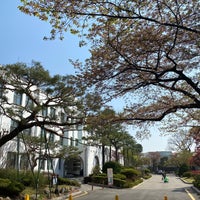 Photo taken at Jeongdok Public Library by KJ🎗 on 4/17/2022