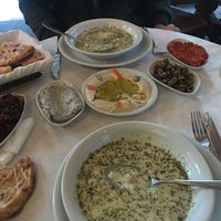 Das Foto wurde bei Antakya Restaurant von Merve D. am 4/1/2017 aufgenommen