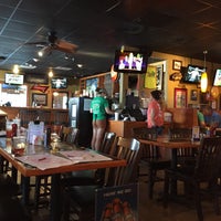 Foto scattata a Pickle Barrel Cafe &amp;amp; Sports Pub - Milledgeville da Mr.Max il 7/8/2016