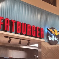 Photo taken at Fatburger by Joel R. R. on 8/15/2021