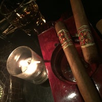 9/1/2016にJthekid3がMerchants Cigar Barで撮った写真