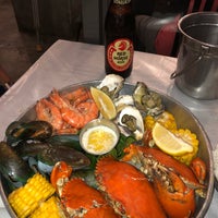 Foto tomada en Crab n&amp;#39; Crew Restobar  por Agnes el 8/27/2018