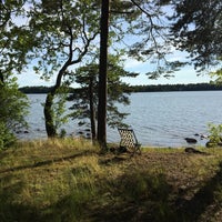 Photo taken at Länsiulapanniemen rantakallio by Mikko R. on 7/15/2017