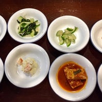 Photo prise au Sura Korean BBQ Buffet par Sam Y. le11/18/2017