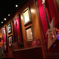 Photo taken at Hard Rock Cafe by Perielio R. on 5/12/2013