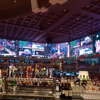 Photo taken at Race &amp;amp; Sports Book by Martin R. on 1/31/2019