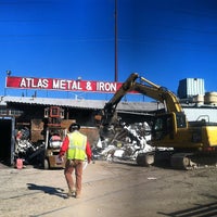 Das Foto wurde bei Atlas Metal &amp;amp; Iron Corp von 🎯Eric💀 . am 9/14/2012 aufgenommen