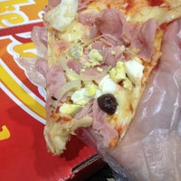 4/27/2013にBeatriz P.がShake Pizzaで撮った写真