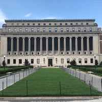 Photo taken at South Lawn Columbia University by Eric A. on 7/21/2019