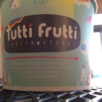 Photo taken at Tutti Frutti Frozen Yogurt by Jason K. on 5/1/2014