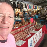 Foto tirada no(a) Mesa Market Place Swap Meet por Craig W. em 11/18/2018