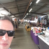 รูปภาพถ่ายที่ Mesa Market Place Swap Meet โดย Craig W. เมื่อ 4/19/2019