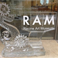 2/26/2014 tarihinde Kelly D.ziyaretçi tarafından Racine Art Museum (RAM)'de çekilen fotoğraf