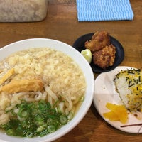Photo taken at うどん かめや キスケ店 by nomusan on 6/7/2018