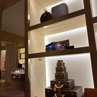 Photo taken at Louis Vuitton by Roxz イ. on 2/3/2024