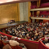 Photo taken at Théâtre des Champs-Élysées by Sam V. on 3/6/2022