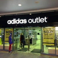 adidas Factory Outlet - 1 tip