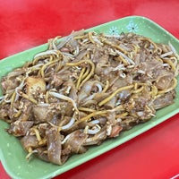 Photo taken at Adam Road Food Centre by Alan T. on 3/12/2023