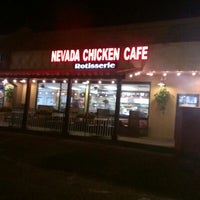 Foto tomada en Nevada Chicken Cafe  por Jason R. el 12/23/2012