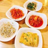 Photo taken at ร้านอาหารเกาหลี 3355 เหม๋งจ๊าย by Pakron S. on 6/25/2017