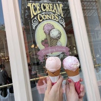 Photo taken at Ice Cream Cones by 4xa*sg39 on 4/13/2023