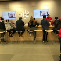 Photo taken at Apple Roosevelt Field by Staci C. on 11/17/2017