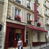 Photo taken at Hôtel des Arts Montmartre by Andre G. on 6/27/2014