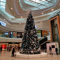 Photo taken at Scarborough Town Centre by 🐻🇨🇦 on 11/21/2020