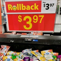 Foto scattata a Walmart Supercentre da 🐻🇨🇦 il 5/30/2021