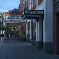 Foto tirada no(a) Flynn Center for the Performing Arts por Ed A. em 9/9/2016