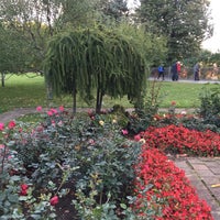 Photo taken at Taynitsky Garden by Elena Z. on 9/29/2018