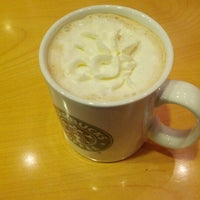 Photo taken at Starbucks Coffee 水道橋西通り店 by たま on 12/15/2012