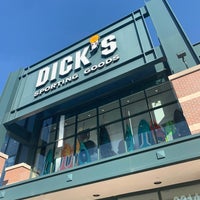 Photo taken at DICK&amp;#39;S Sporting Goods by Poria A. on 3/27/2022