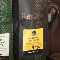 Foto tomada en Peet&amp;#39;s Coffee &amp;amp; Tea  por Poria A. el 5/7/2018