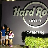 Foto tirada no(a) Hard Rock Hotel Cancún por Gilson J. em 7/23/2013