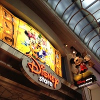ディズニーストア Toy Game Store In 心斎橋 ディズニーストア Toy Game Store In 心斎橋