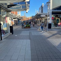 Das Foto wurde bei Junction 32 Outlet Shopping Village von Michael D. am 12/7/2022 aufgenommen