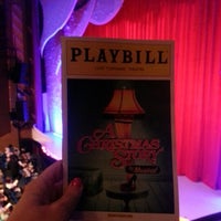 Foto scattata a A Christmas Story the Musical at The Lunt-Fontanne Theatre da Noelle S. il 12/29/2012