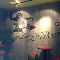 รูปภาพถ่ายที่ The Monkey Bar โดย Patrice W. เมื่อ 12/30/2012