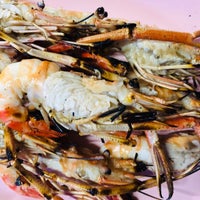 Photo taken at Wang Pla Seafood by 💋 De.La.Rita 💋 on 12/14/2018