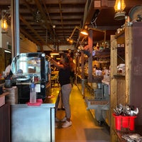 2/13/2020 tarihinde Tiang Lim F.ziyaretçi tarafından Dapper Coffee'de çekilen fotoğraf