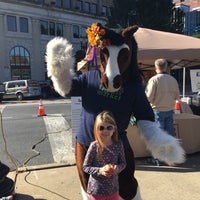 Foto scattata a Easton Farmers Market da Danette N. il 10/21/2017