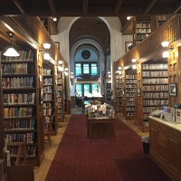 Foto tirada no(a) Norfolk Library por Robert T. em 5/28/2016