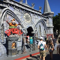 Foto tirada no(a) Scooby-Doo Spooky Coaster por Edward C. em 7/8/2017