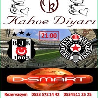 รูปภาพถ่ายที่ Kahve Diyarı &amp;amp; Tiryaki Shisha Lounge โดย Kadri Y. เมื่อ 8/30/2018