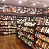 Photo taken at Livraria Argumento by Franklin A. on 9/15/2013