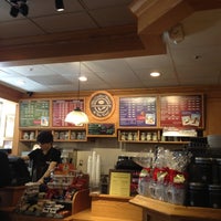Photo taken at The Coffee Bean &amp;amp; Tea Leaf by Franklin A. on 11/6/2012