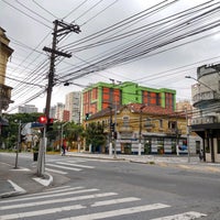 Photo taken at Avenida Celso Garcia by Charles R. on 12/29/2021
