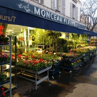 Photo taken at Monceau Fleurs by Charles R. on 3/24/2022